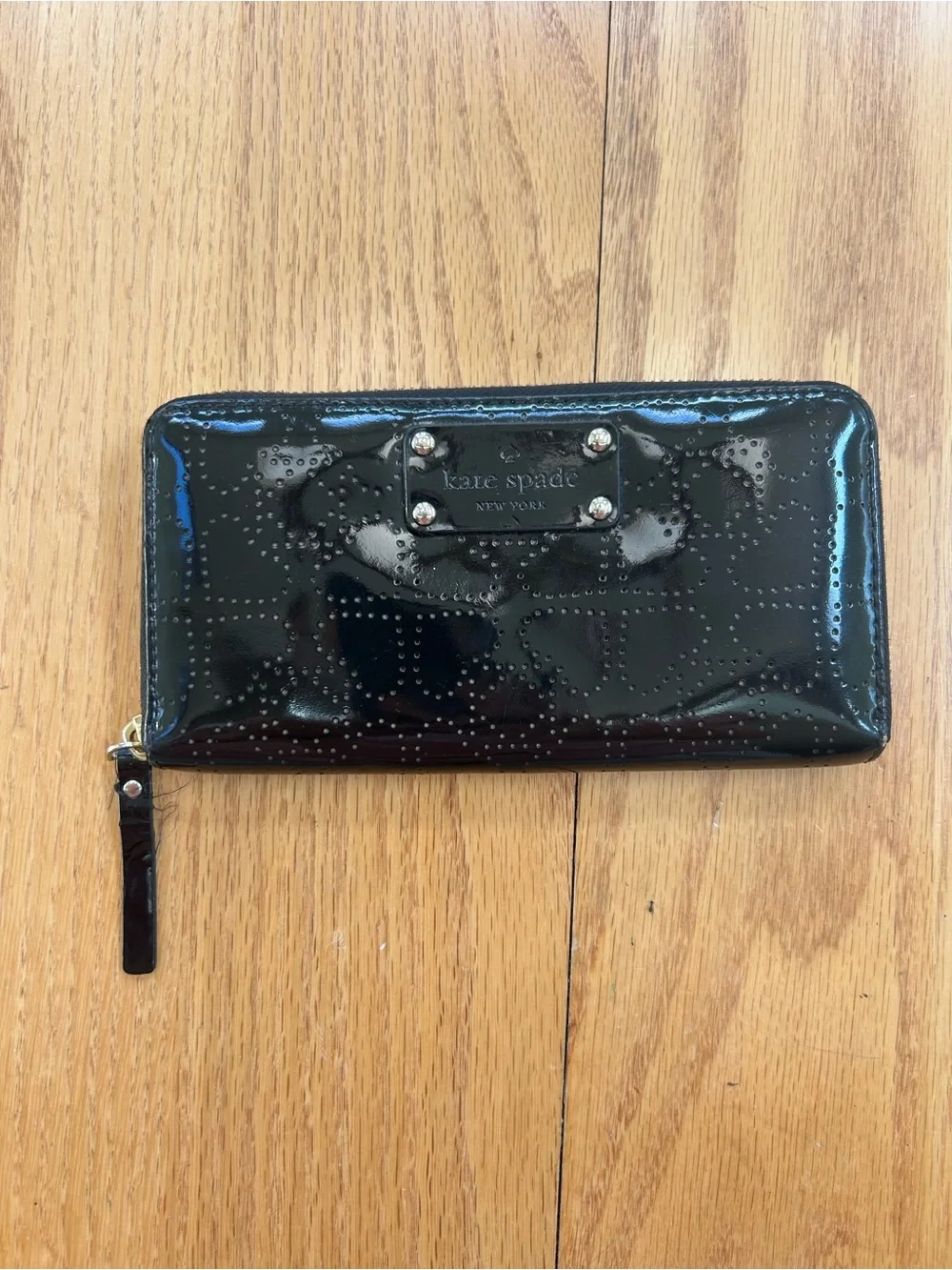 Kate Spade WLRU1444 Metro Spade Neda Continental Wallet Black Patent Cream